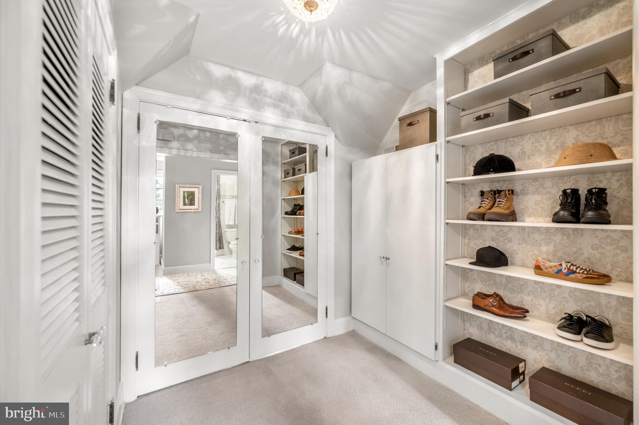 FOX HILL - Residential