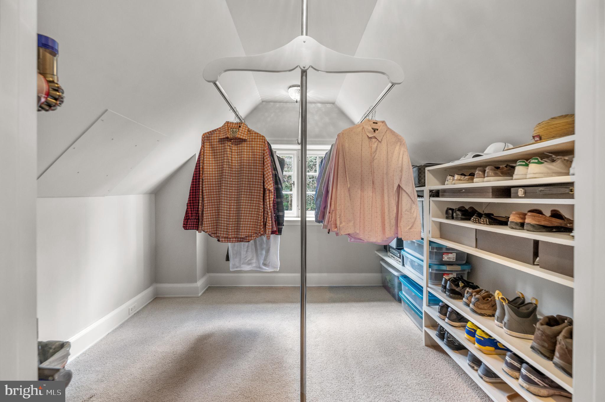 FOX HILL - Residential