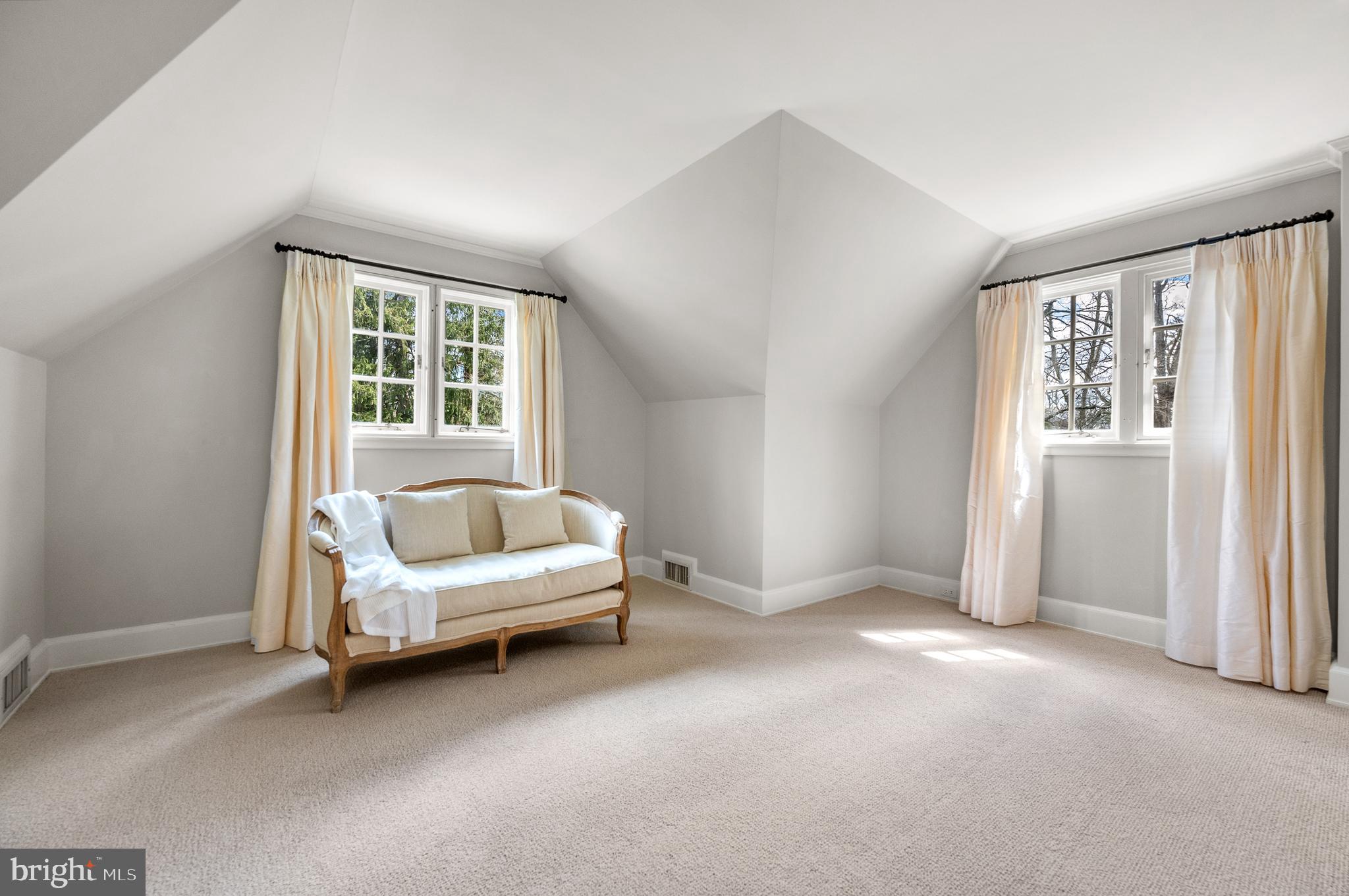 FOX HILL - Residential