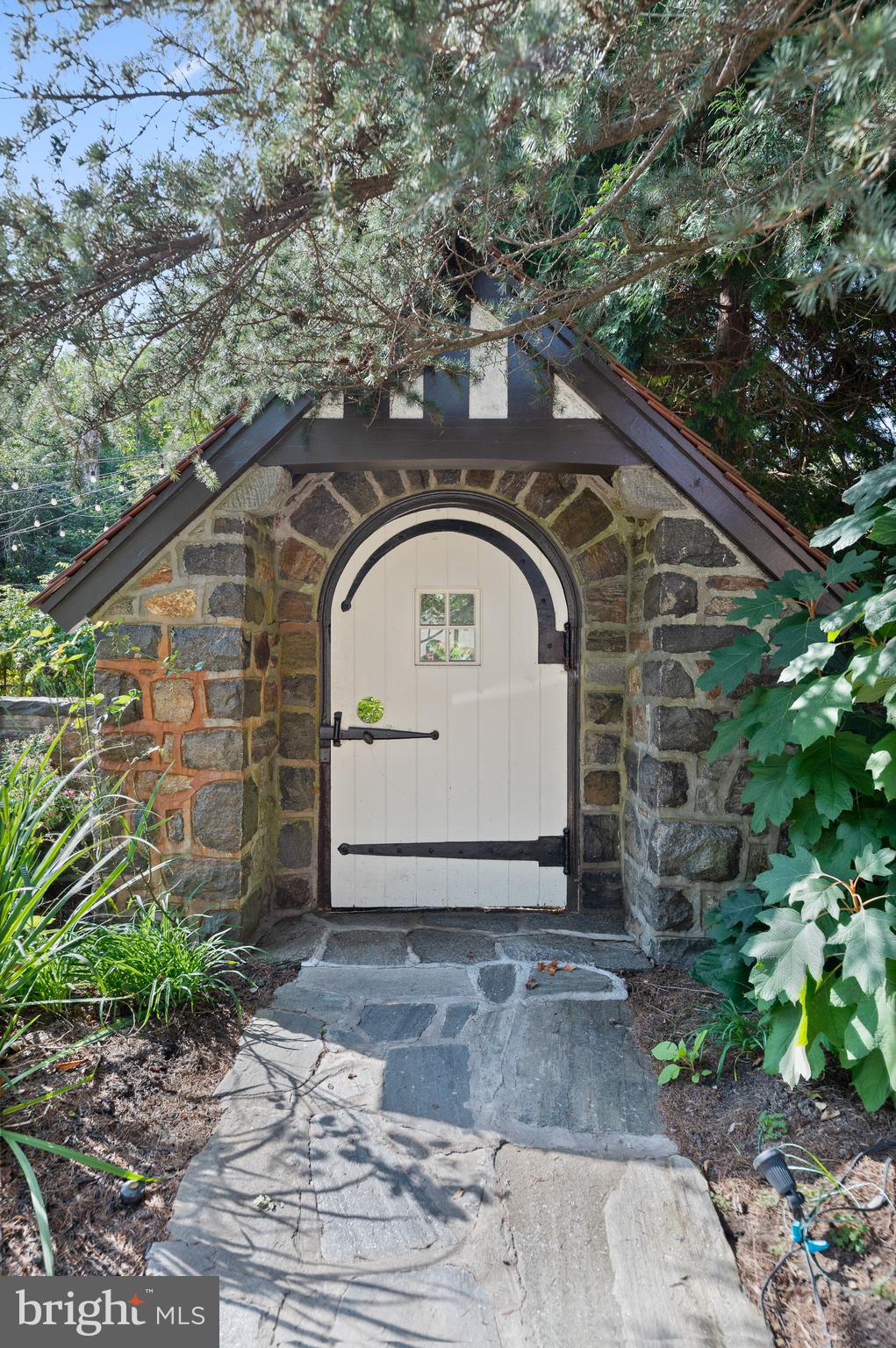 FOX HILL - Residential