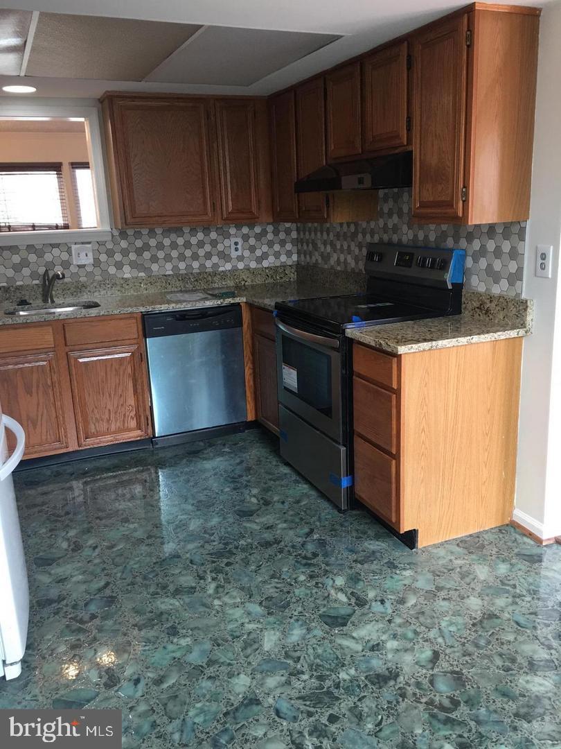 AMBERFIELD - Residential Lease