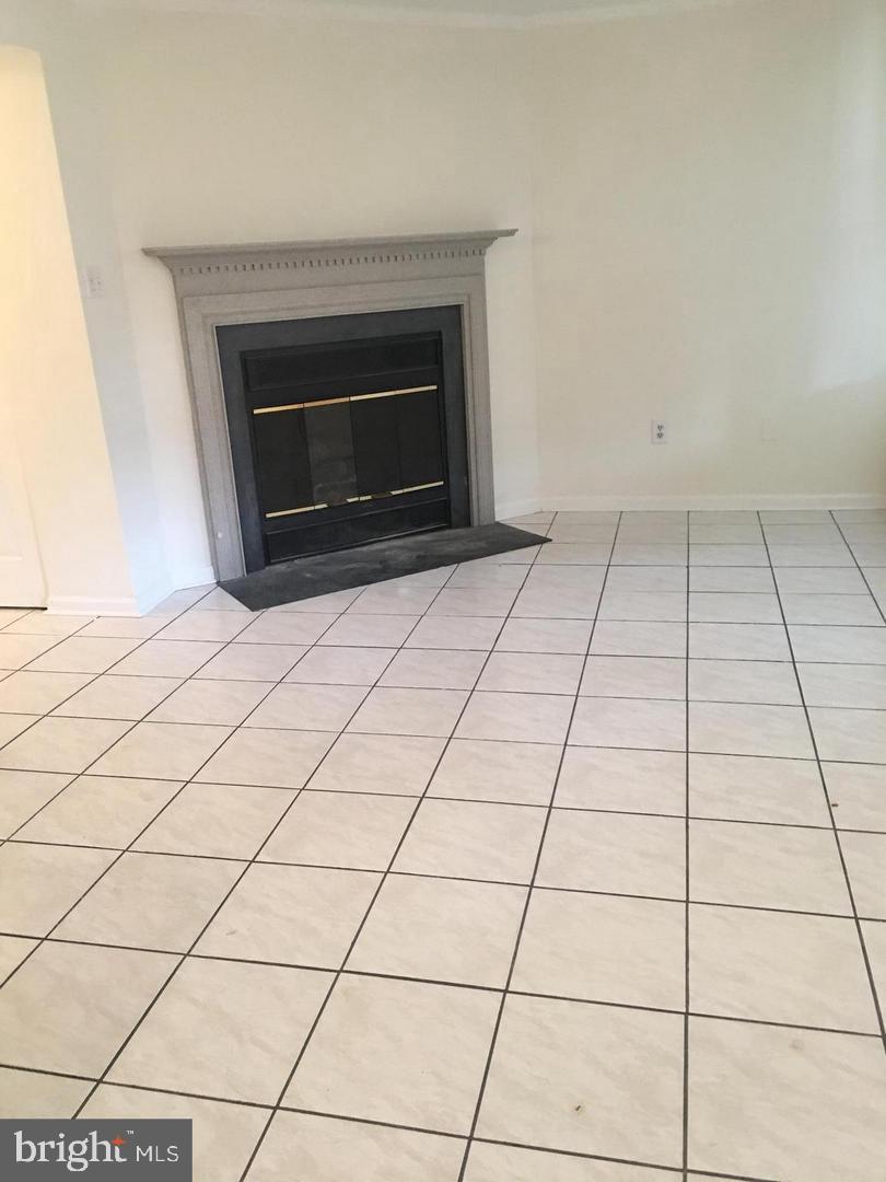 AMBERFIELD - Residential Lease