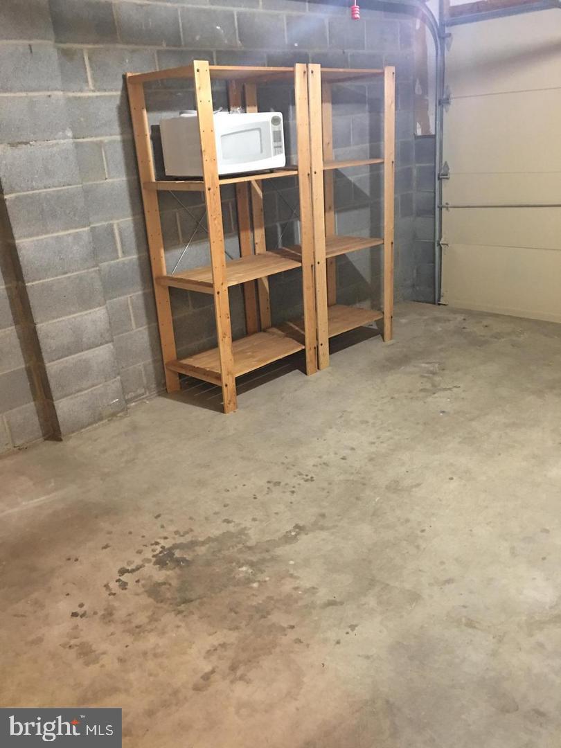 AMBERFIELD - Residential Lease