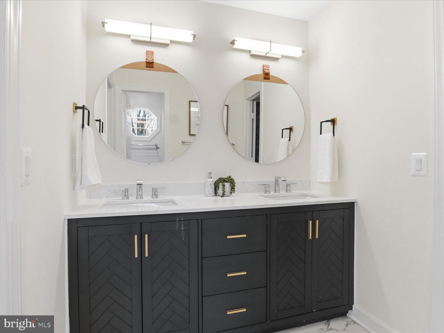 MOUNT AT TYSONS CORNER - Residential