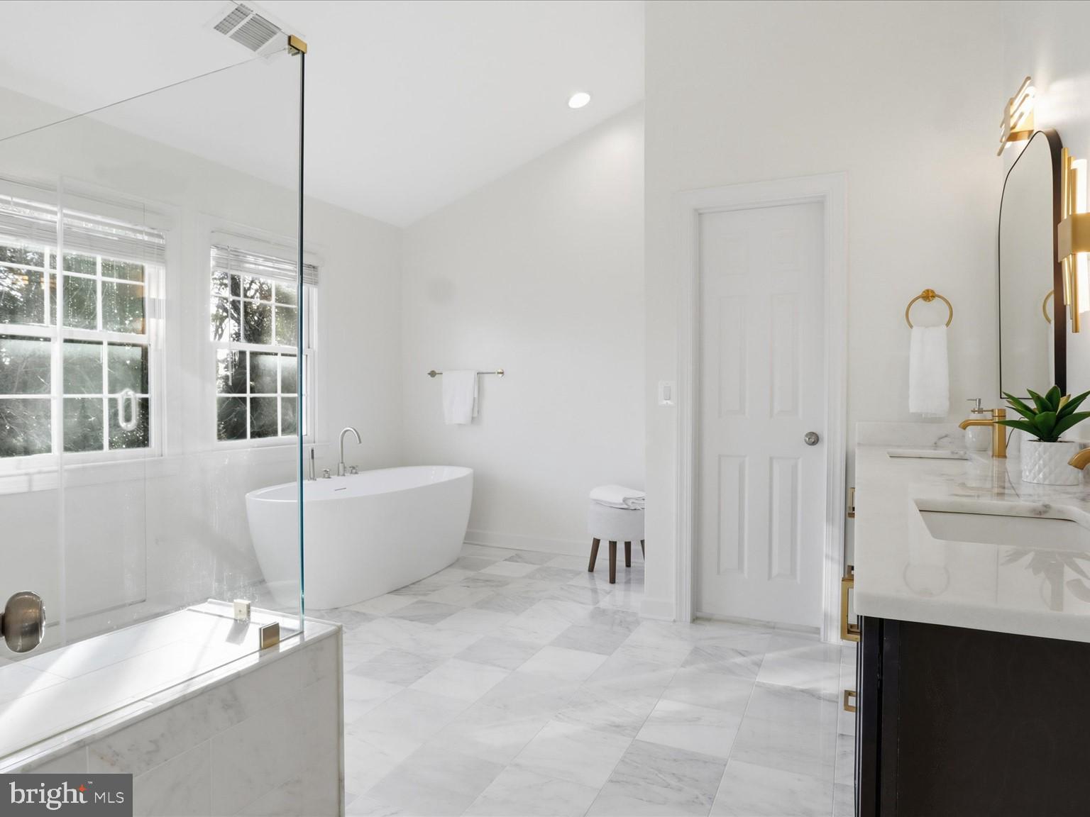 MOUNT AT TYSONS CORNER - Residential