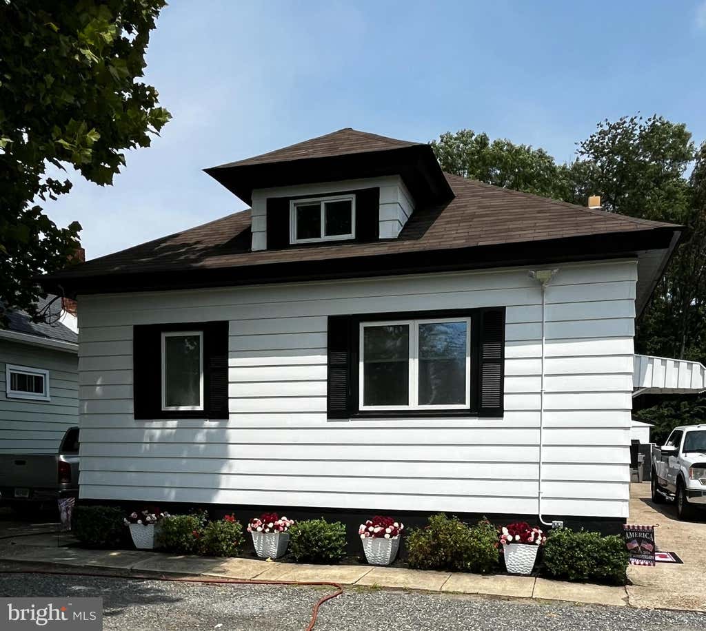 Photo of 4 Blacks Terrace, PAULSBORO, NJ 08066 (MLS # NJGL2077208)