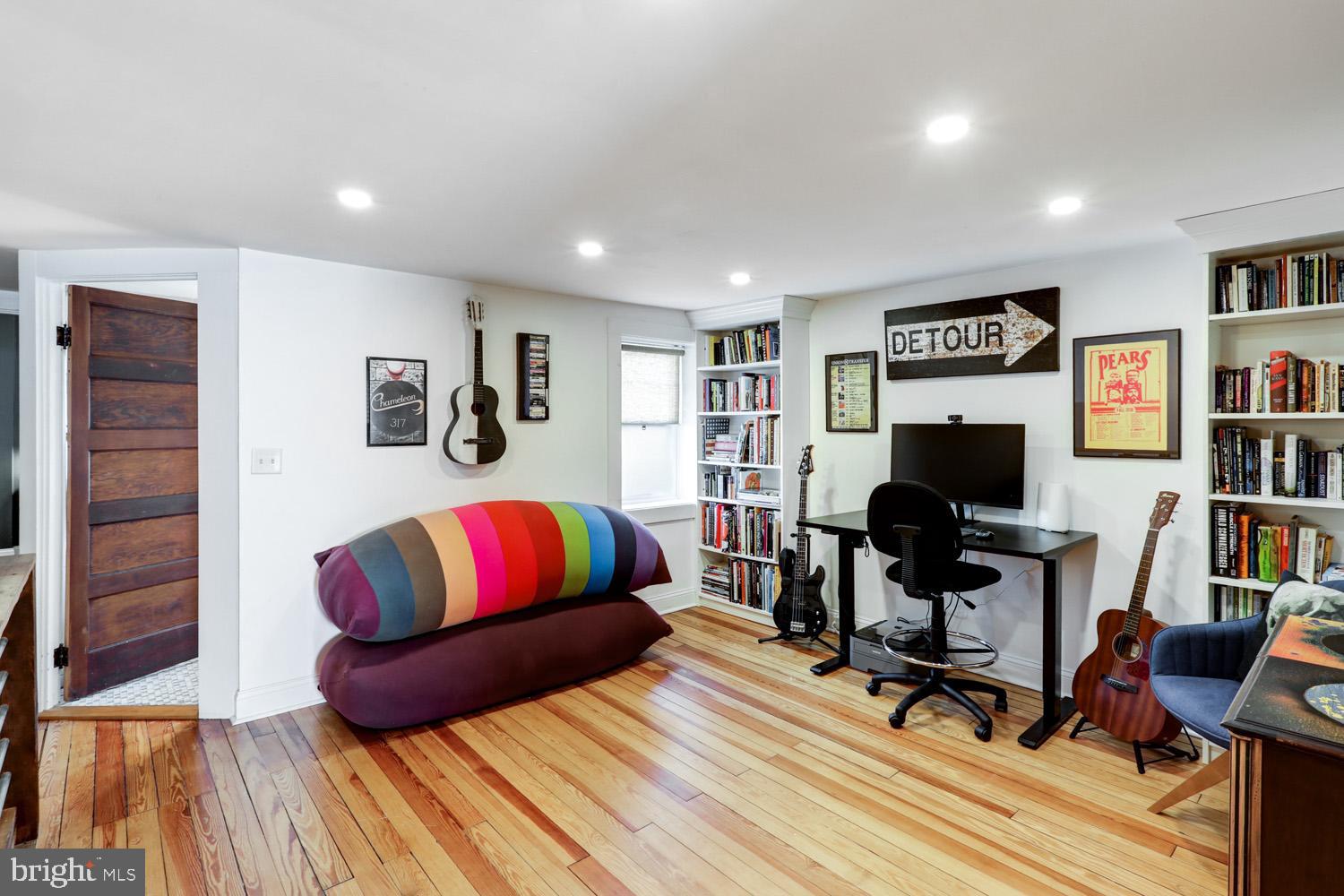 CABBAGE HILL - Residential