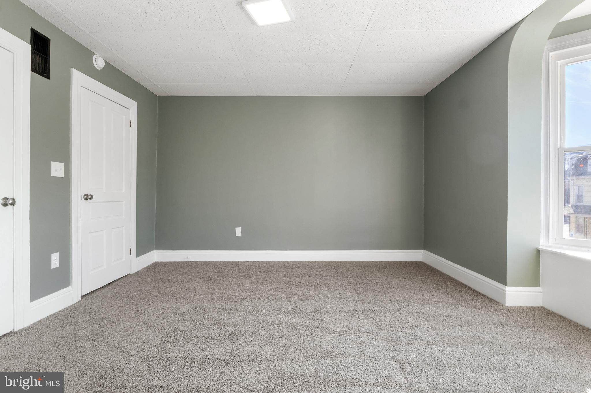 NORTH YORK - Residential