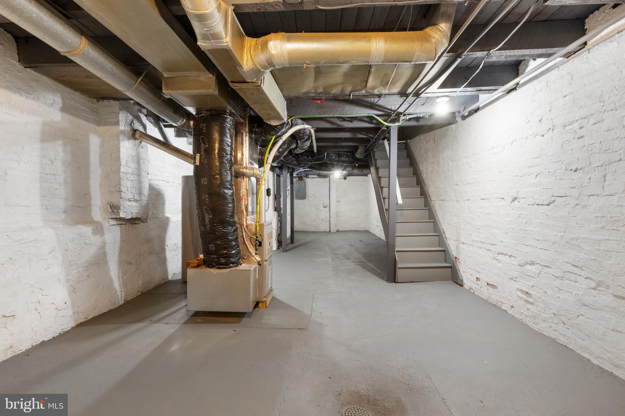 NORTH YORK - Residential