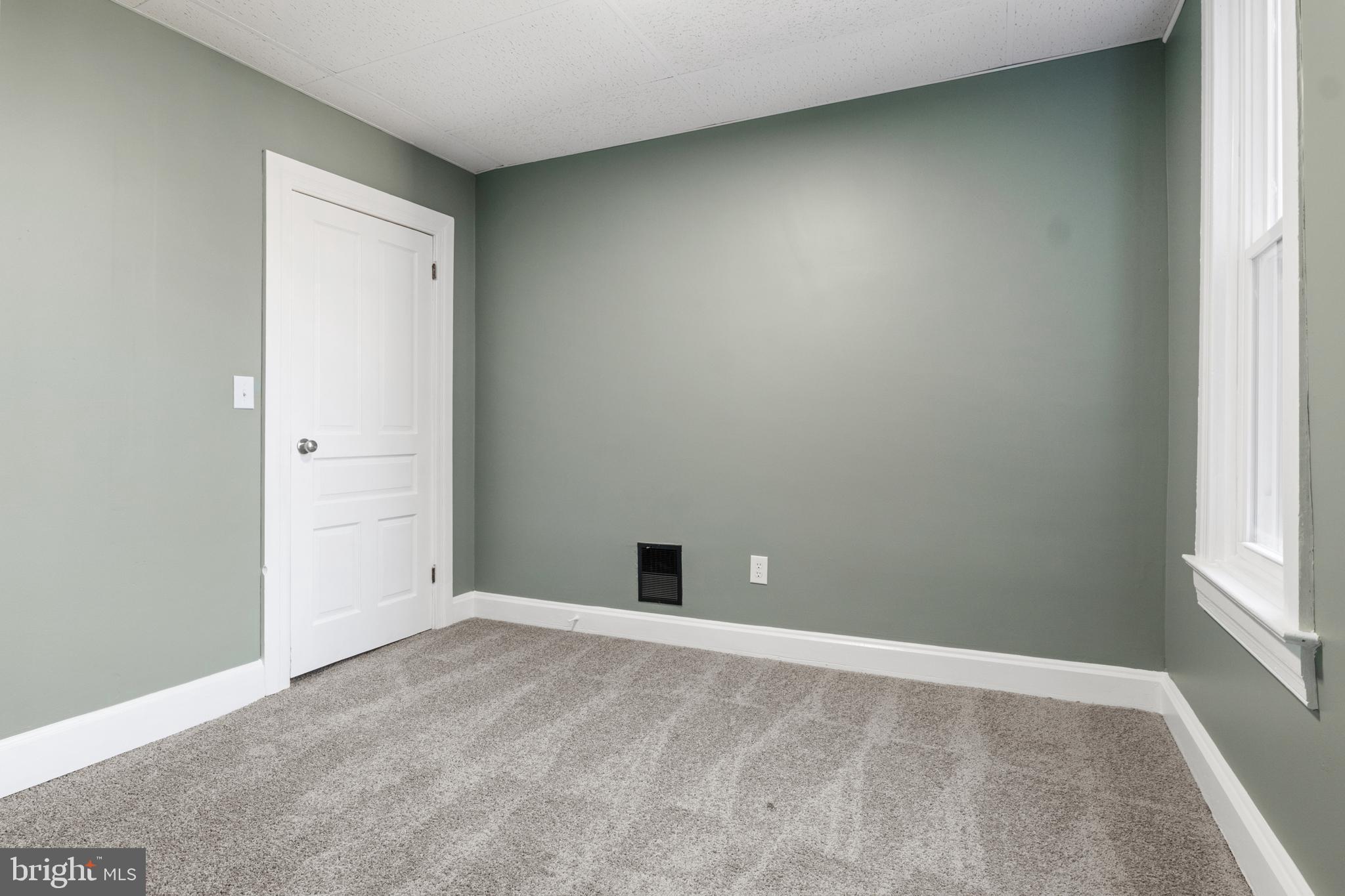 NORTH YORK - Residential