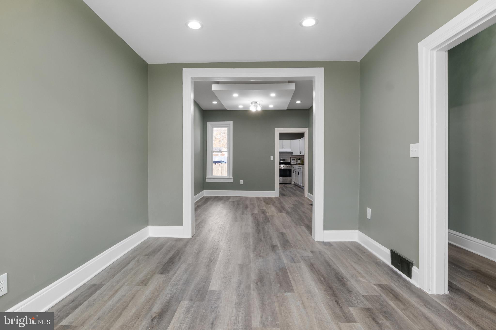 NORTH YORK - Residential