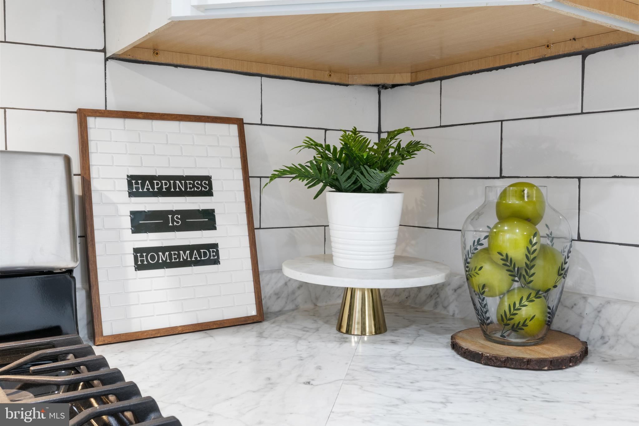 NORTH YORK - Residential