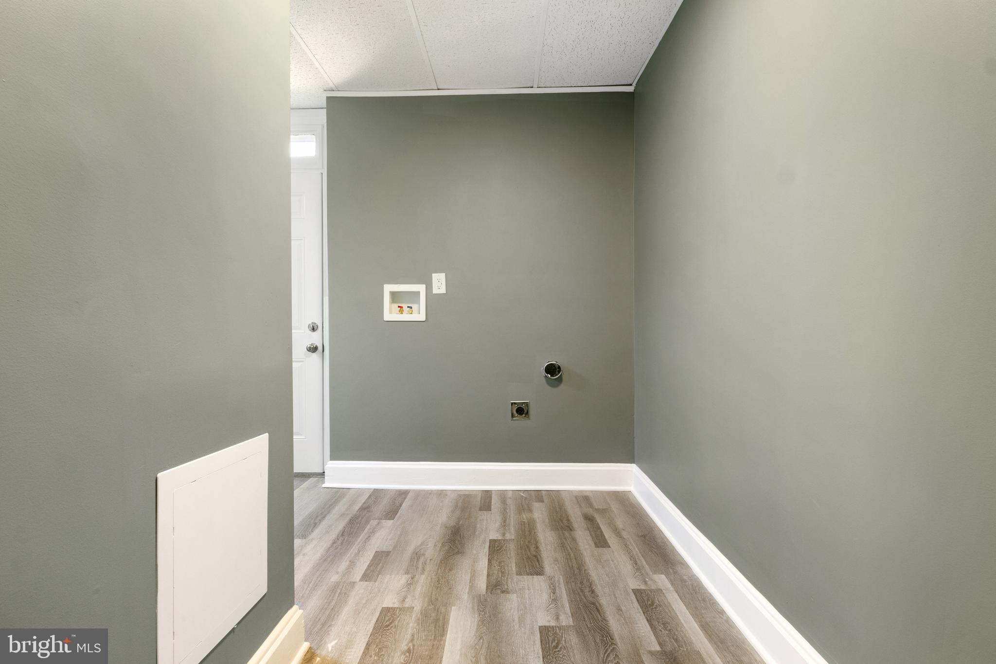 NORTH YORK - Residential