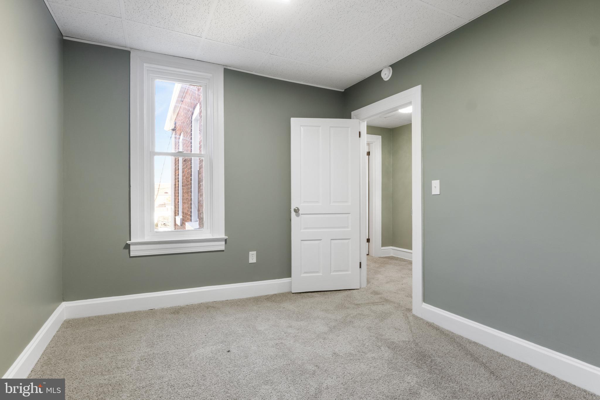 NORTH YORK - Residential