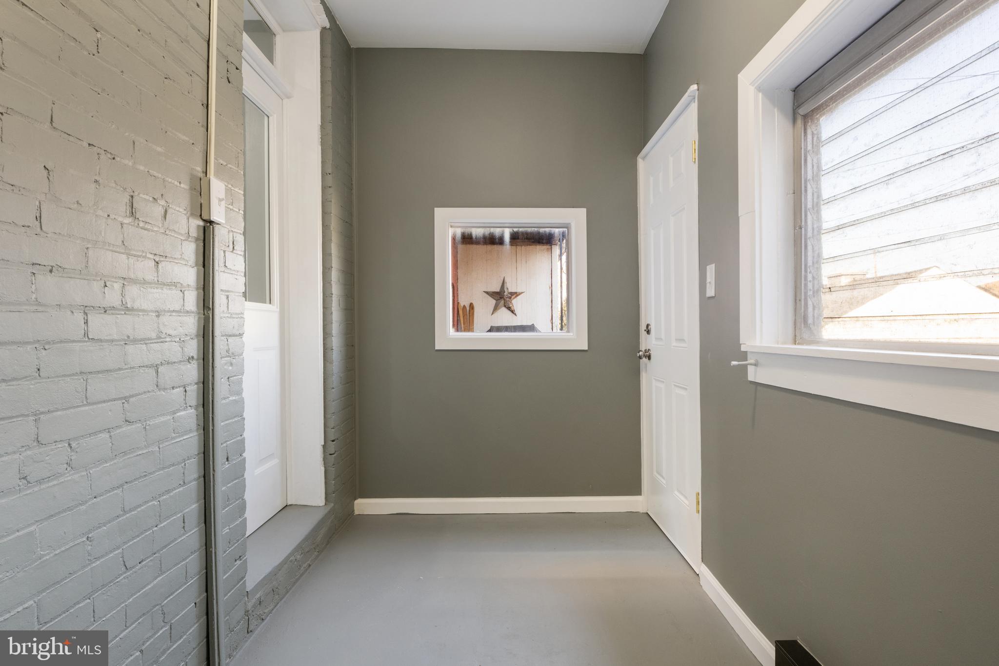 NORTH YORK - Residential