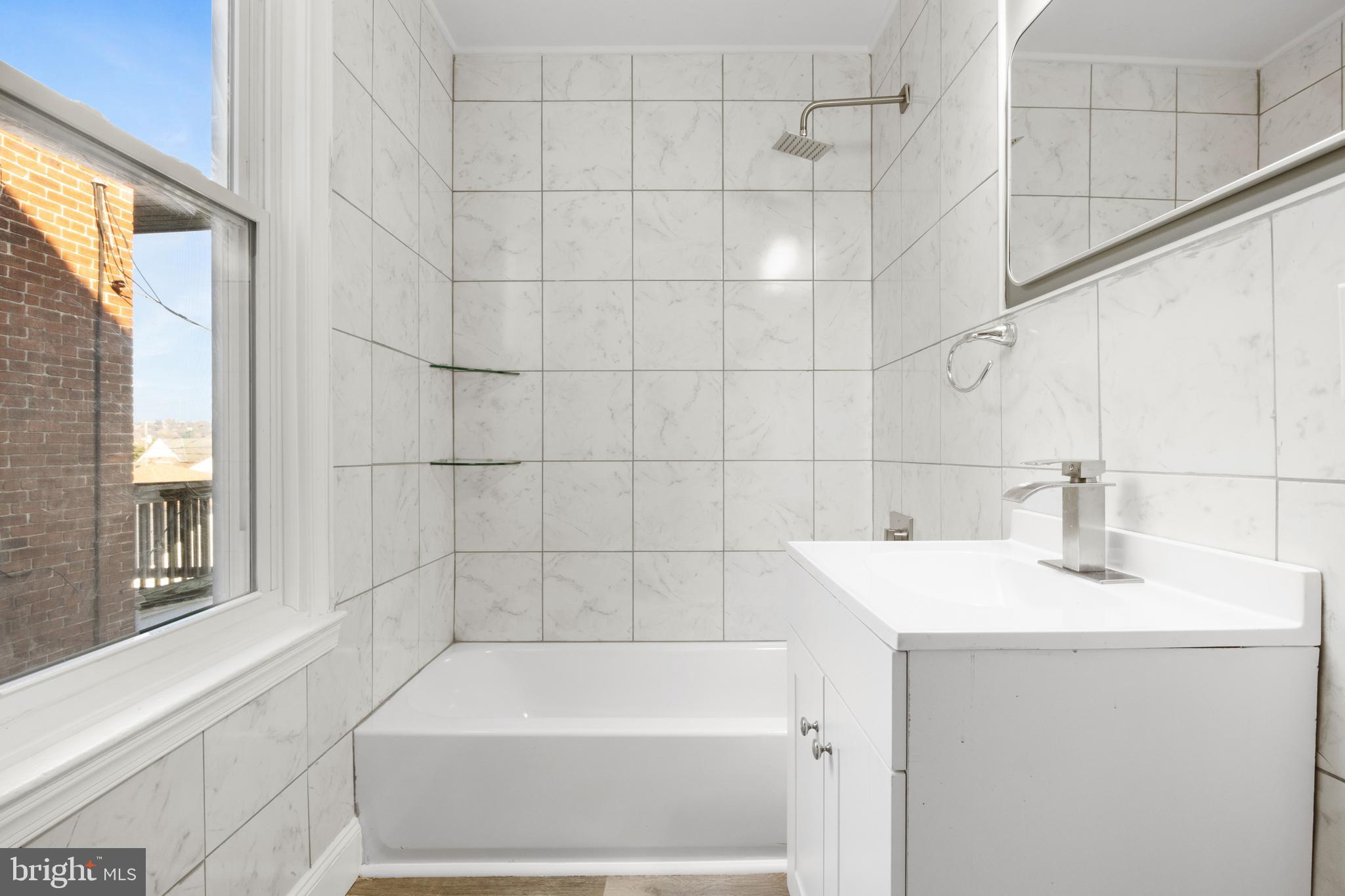 NORTH YORK - Residential