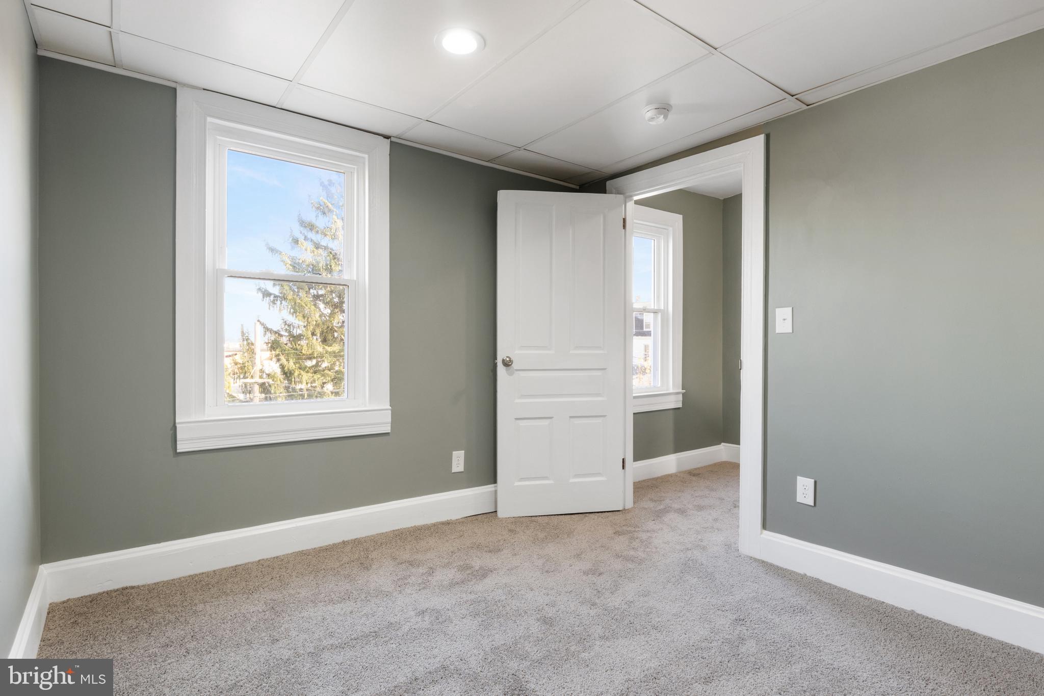 NORTH YORK - Residential