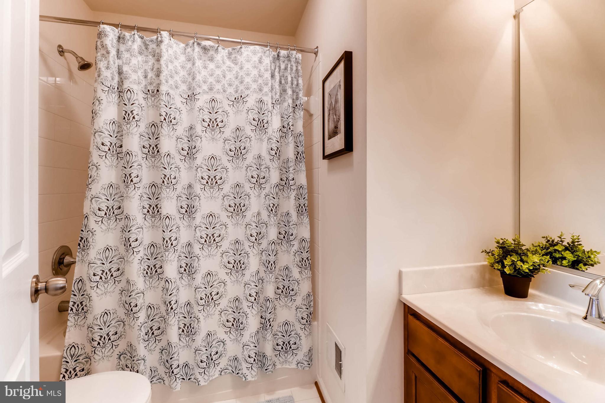 LAKES AT STANSBURY SHORE - Residential