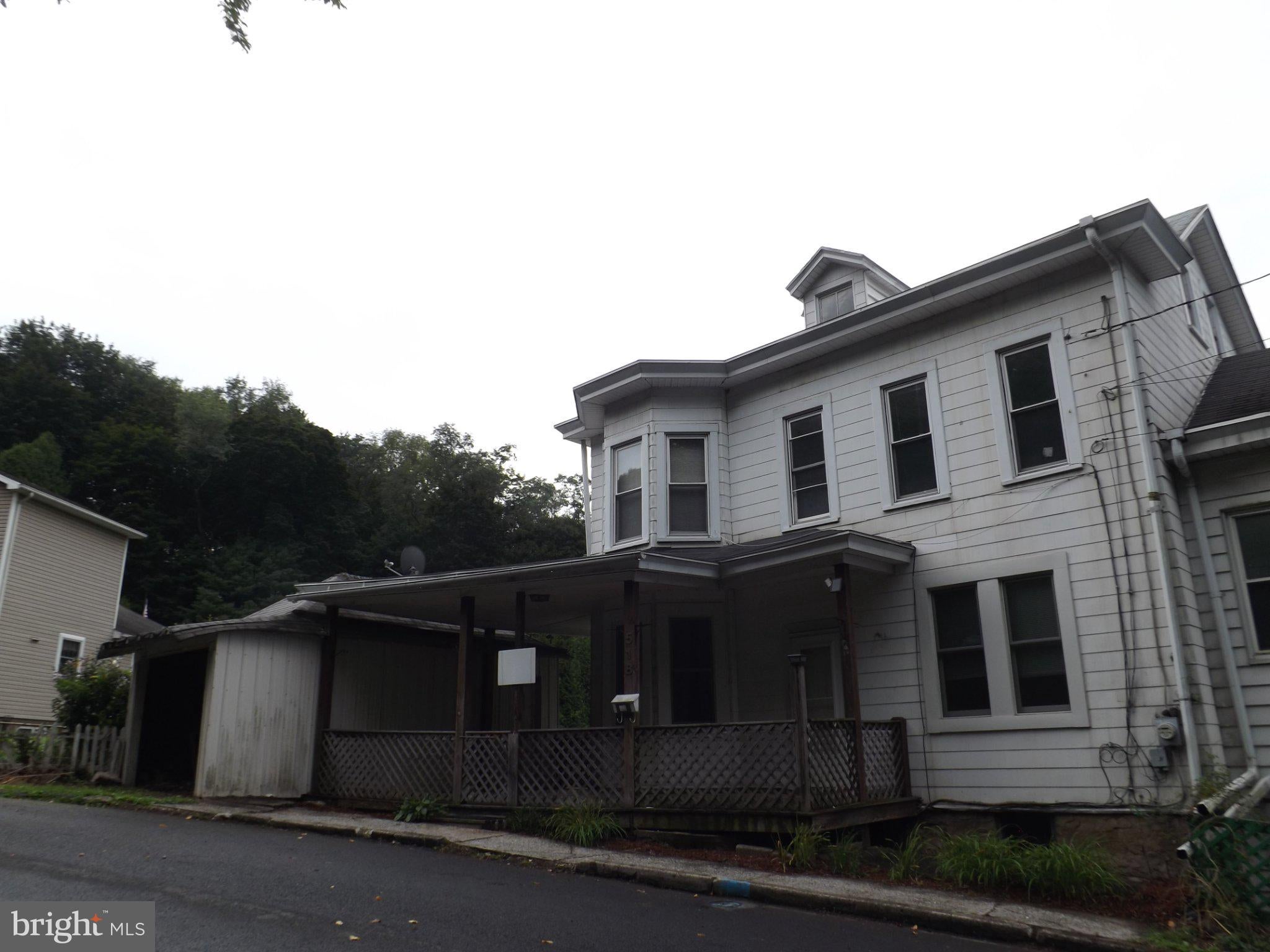 518 LAUREL STREET