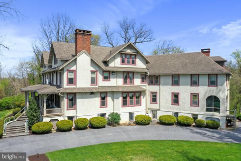 1090 RAGGED EDGE ROAD CHAMBERSBURG PA 17202