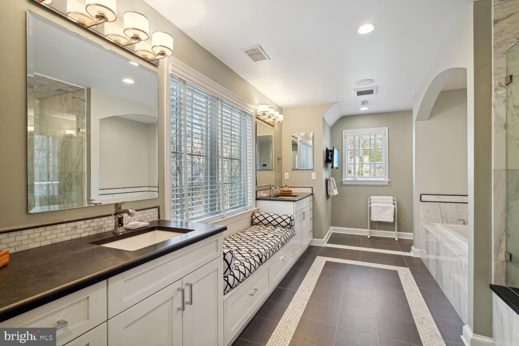 BANNOCKBURN - Residential