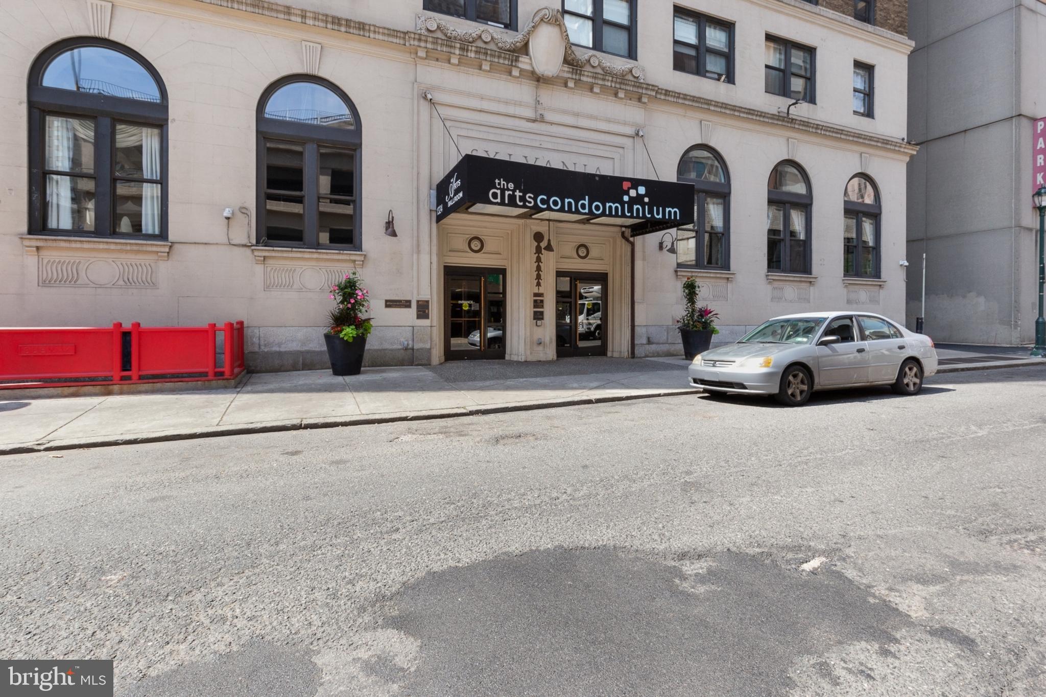 AVENUE OF THE ARTS - Residential Lease