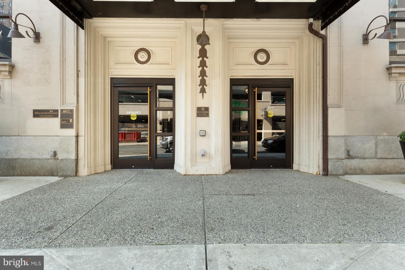 AVENUE OF THE ARTS - Residential Lease