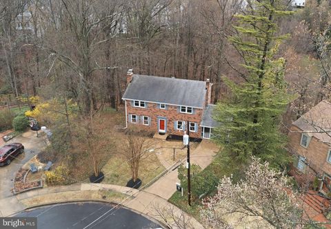 Photo of 5300 Neville Court, ALEXANDRIA, VA 22310 (MLS # VAFX2295374)