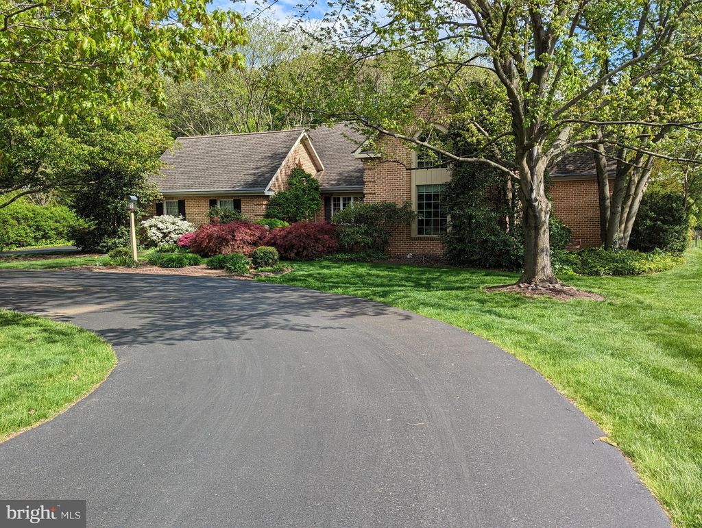 Photo of 1061 Chapel Forge Drive, Lancaster, PA 17601 (MLS # PALA2047654)