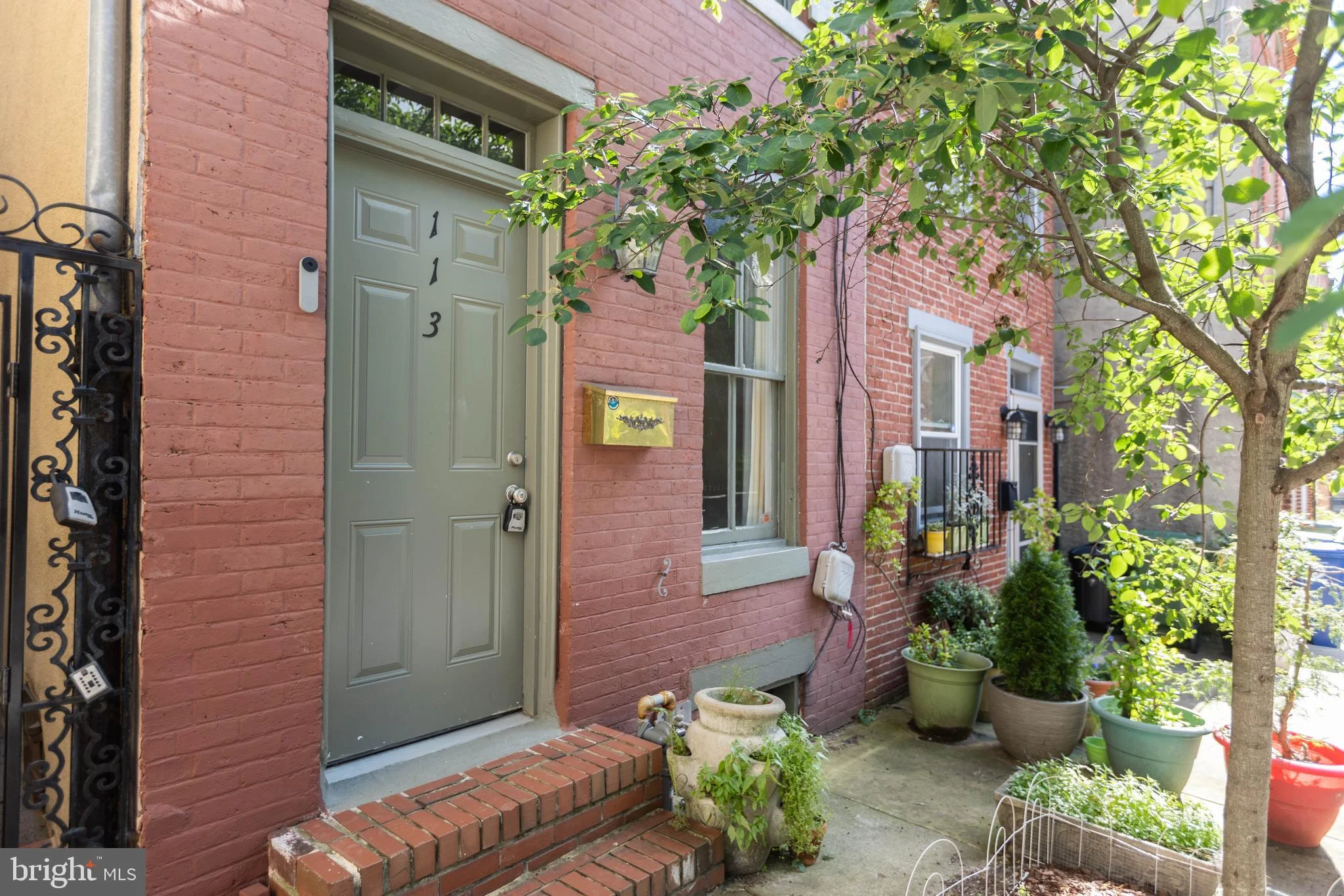 113 E Churchill Street