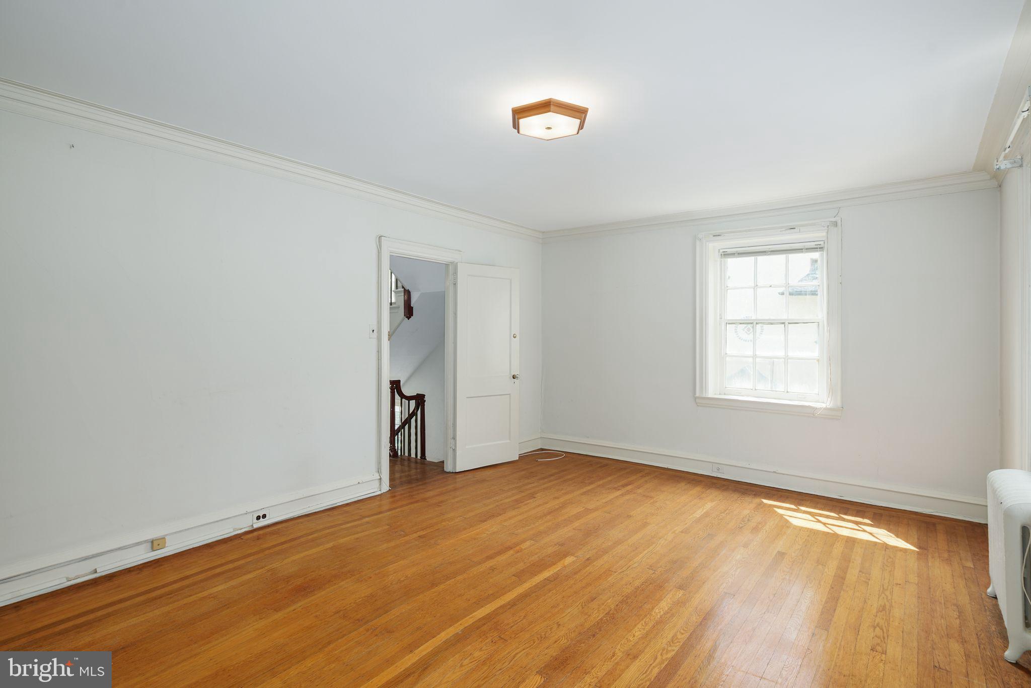 GARDEN COURT - Residential