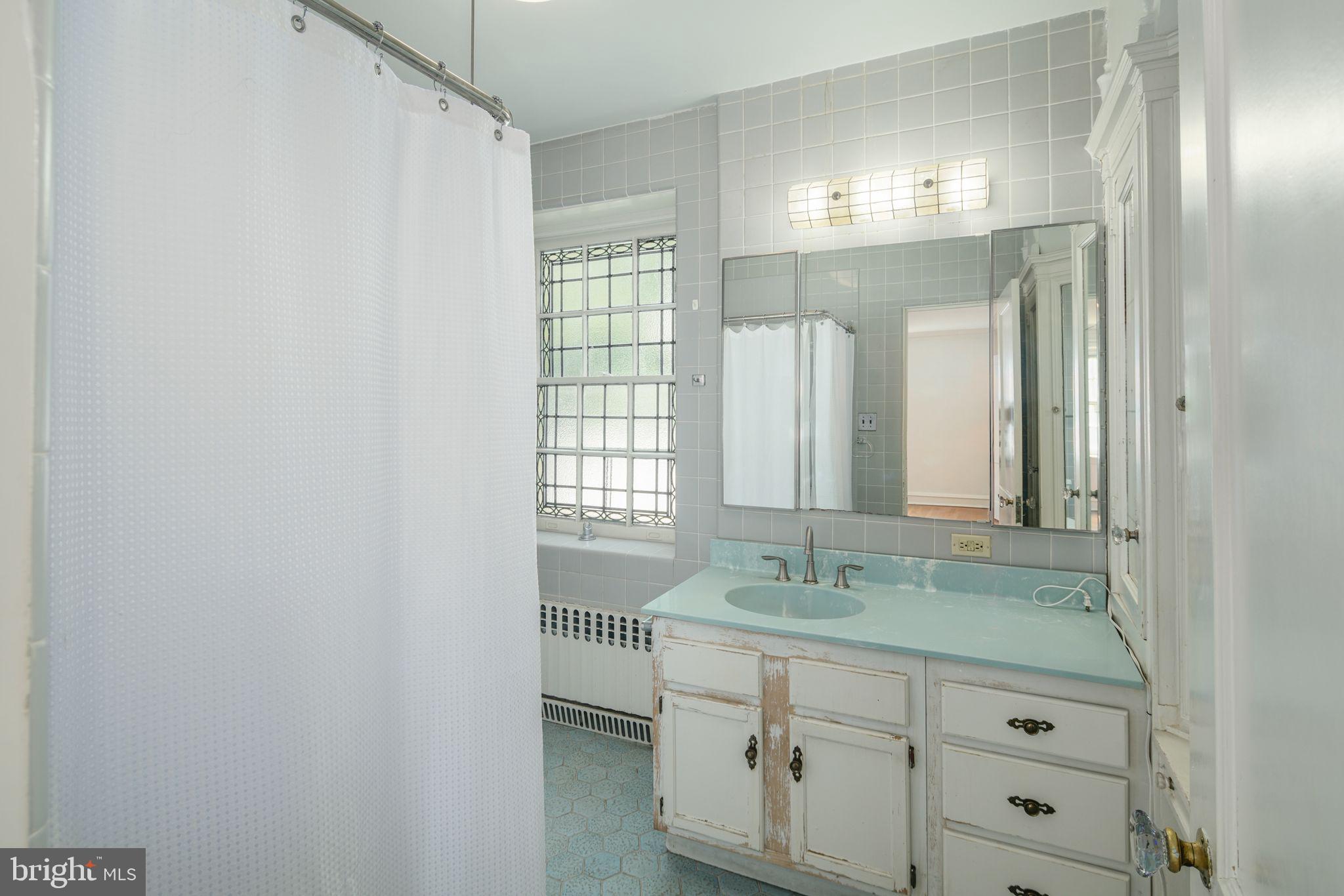 GARDEN COURT - Residential