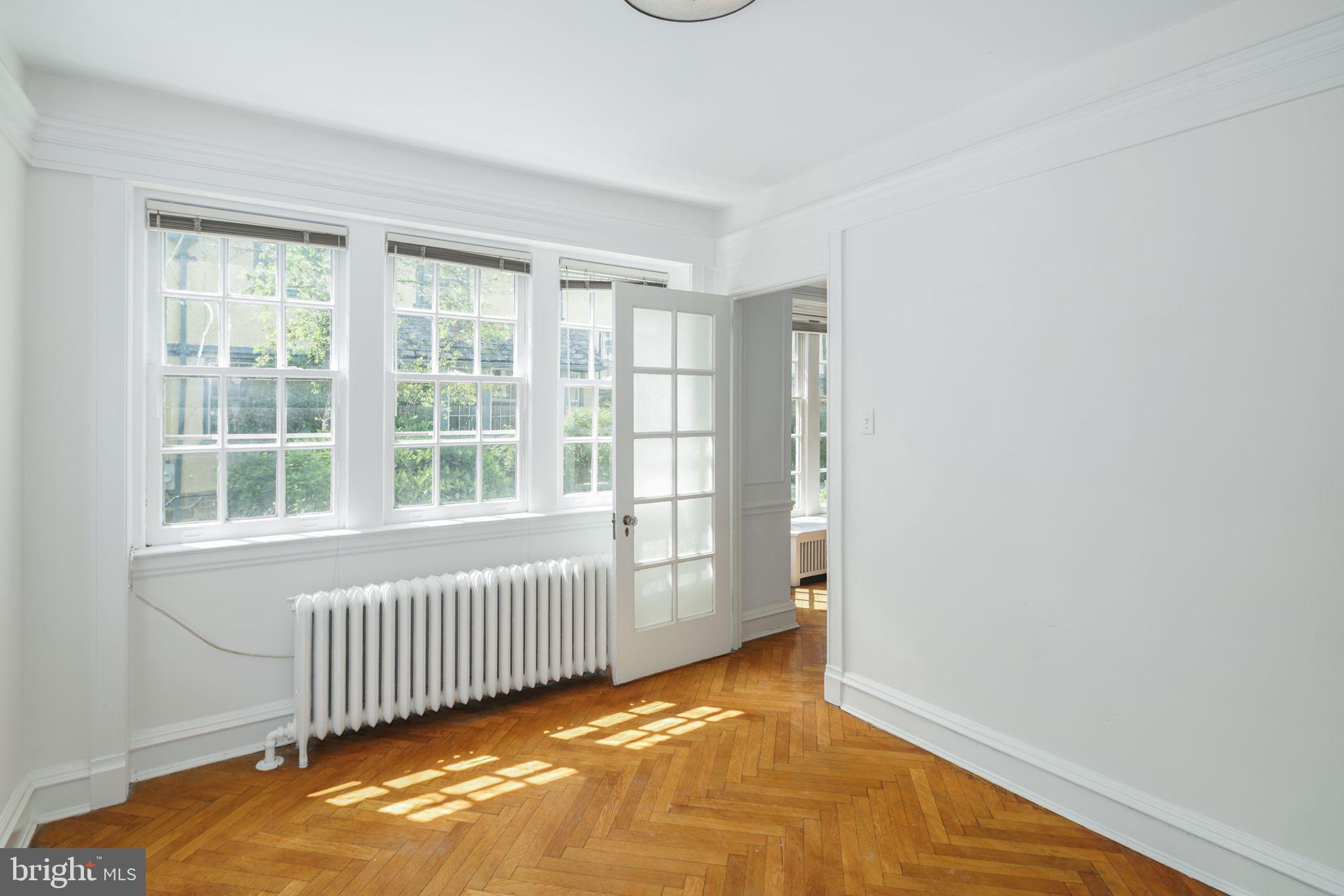 GARDEN COURT - Residential