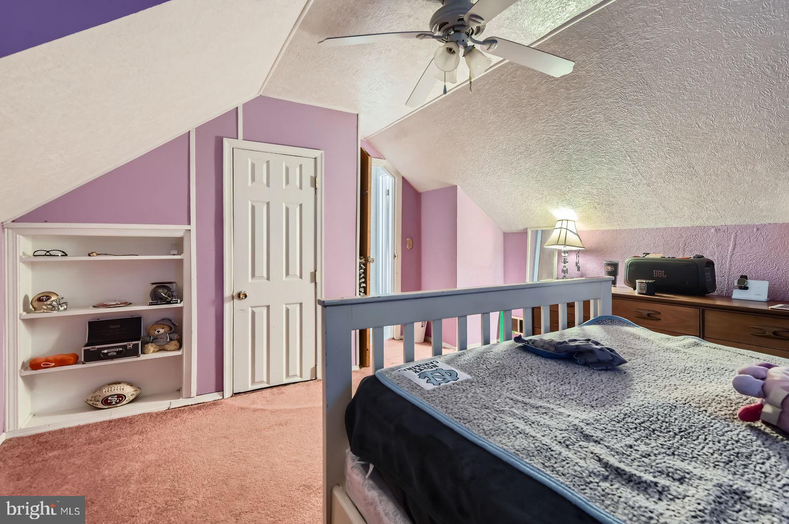 OAKRIDGE - Residential