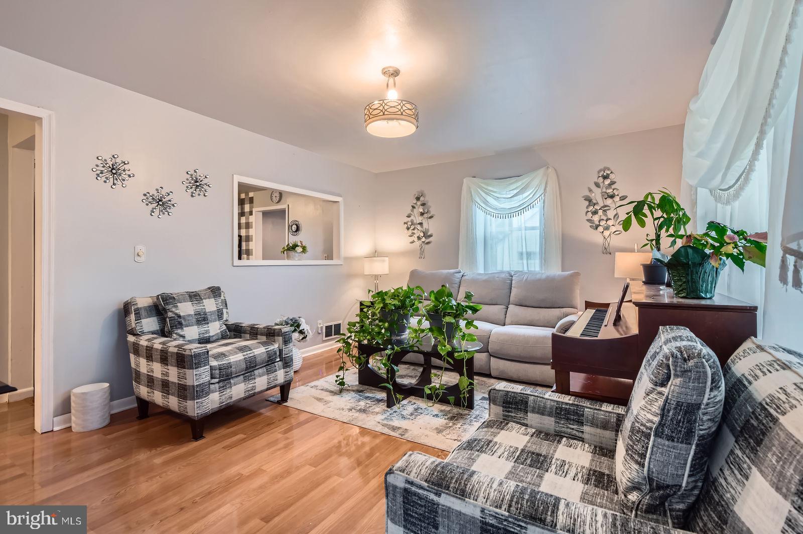 OAKRIDGE - Residential