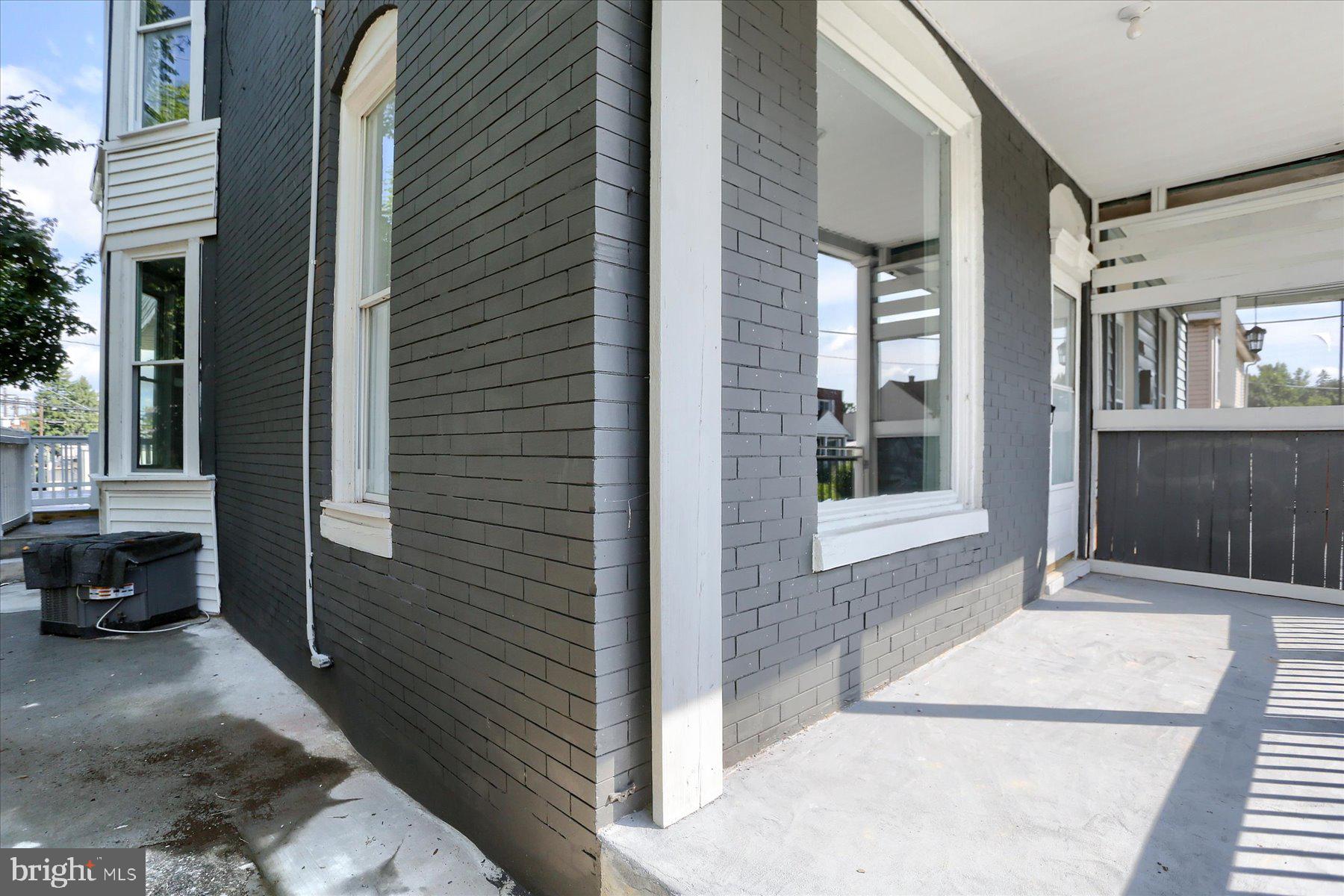 2000 FORSTER STREET