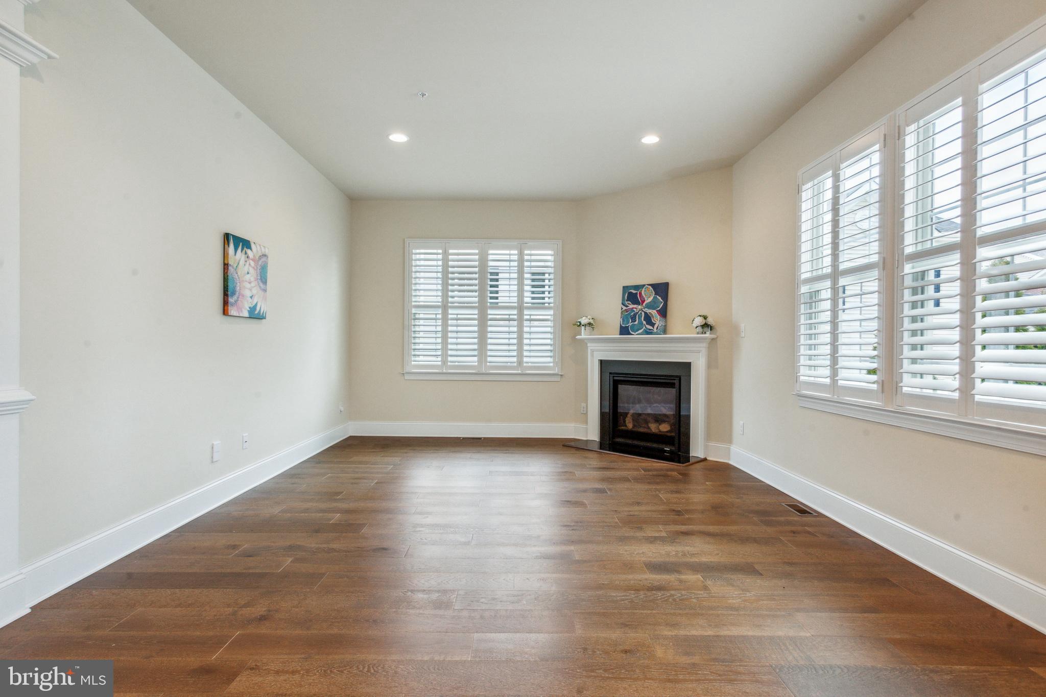 YARDLEY WALK - Residential