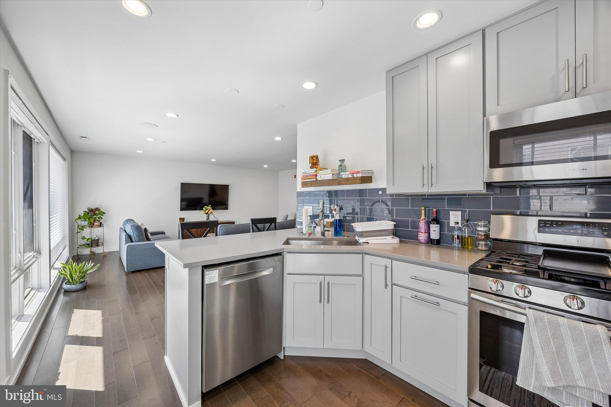 BELLA VISTA - Residential