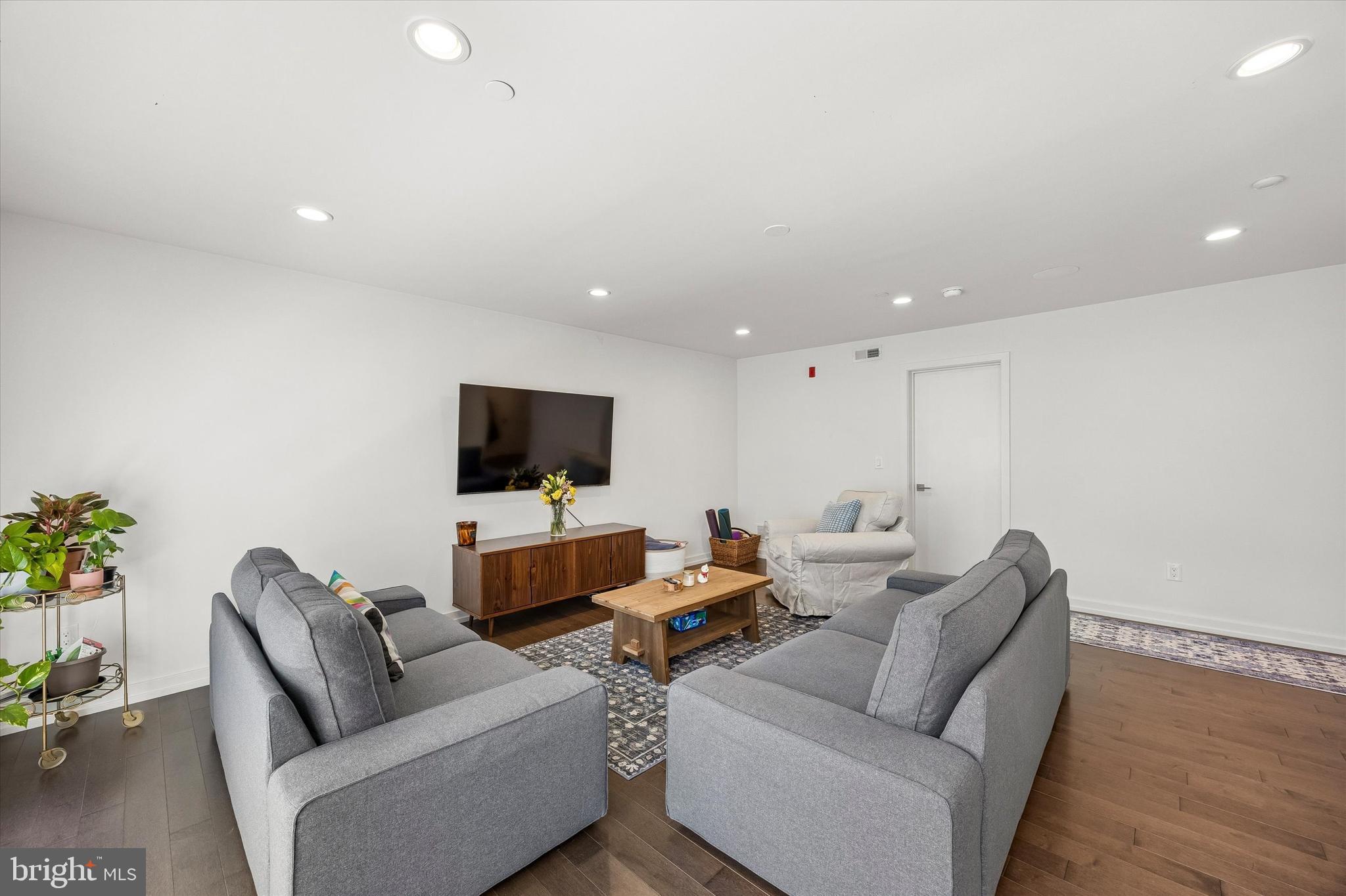 BELLA VISTA - Residential