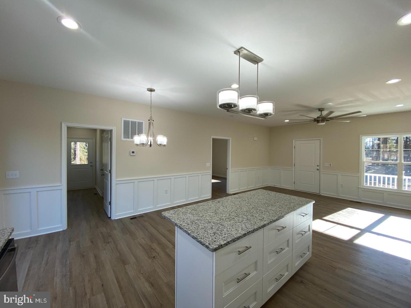 CABIN POINT / GLEBE HARBOR - Residential