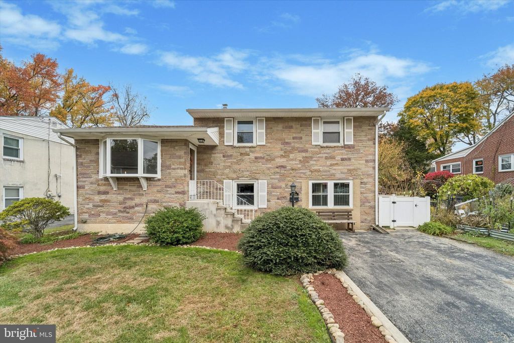 Photo of 742 Agnes Avenue, MORTON, PA 19070 (MLS # PADE2103368)