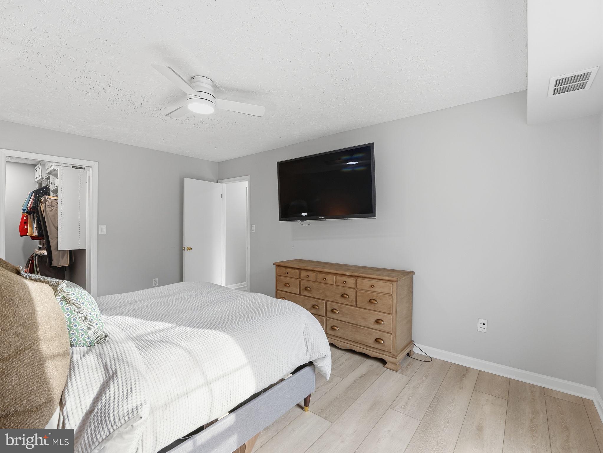 WILLOW POINT - Residential