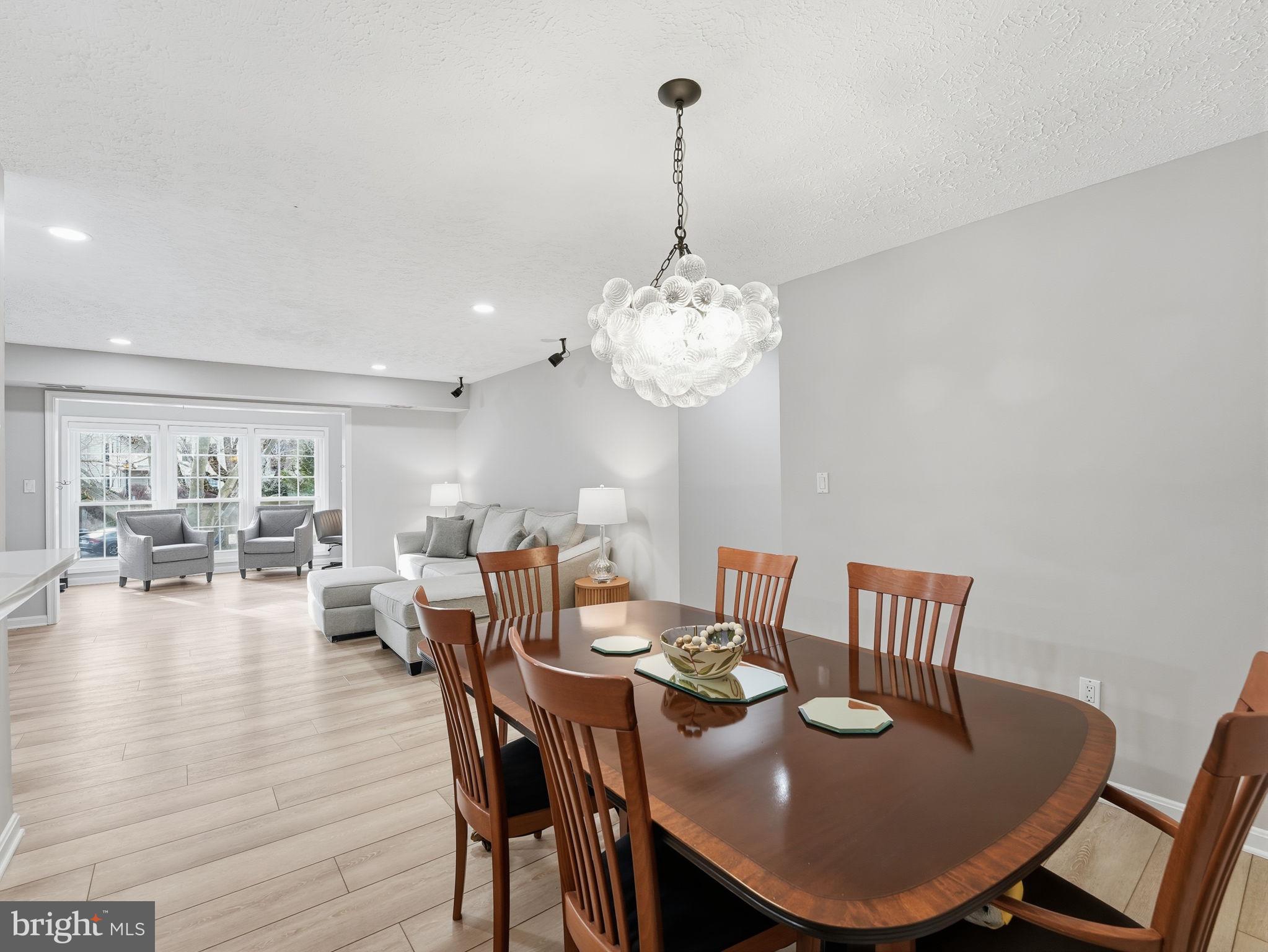 WILLOW POINT - Residential