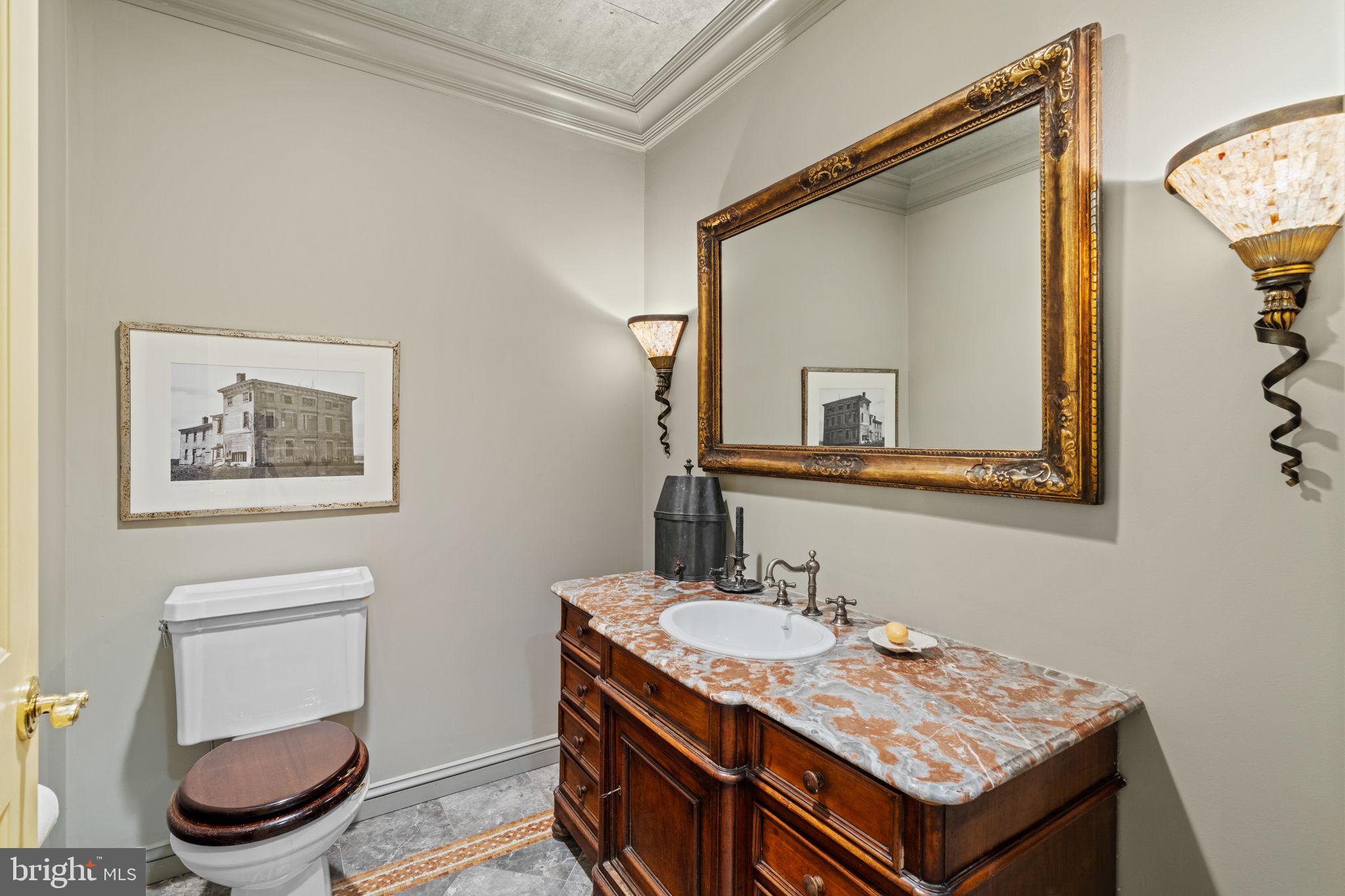 WASHINGTON SQ - Residential