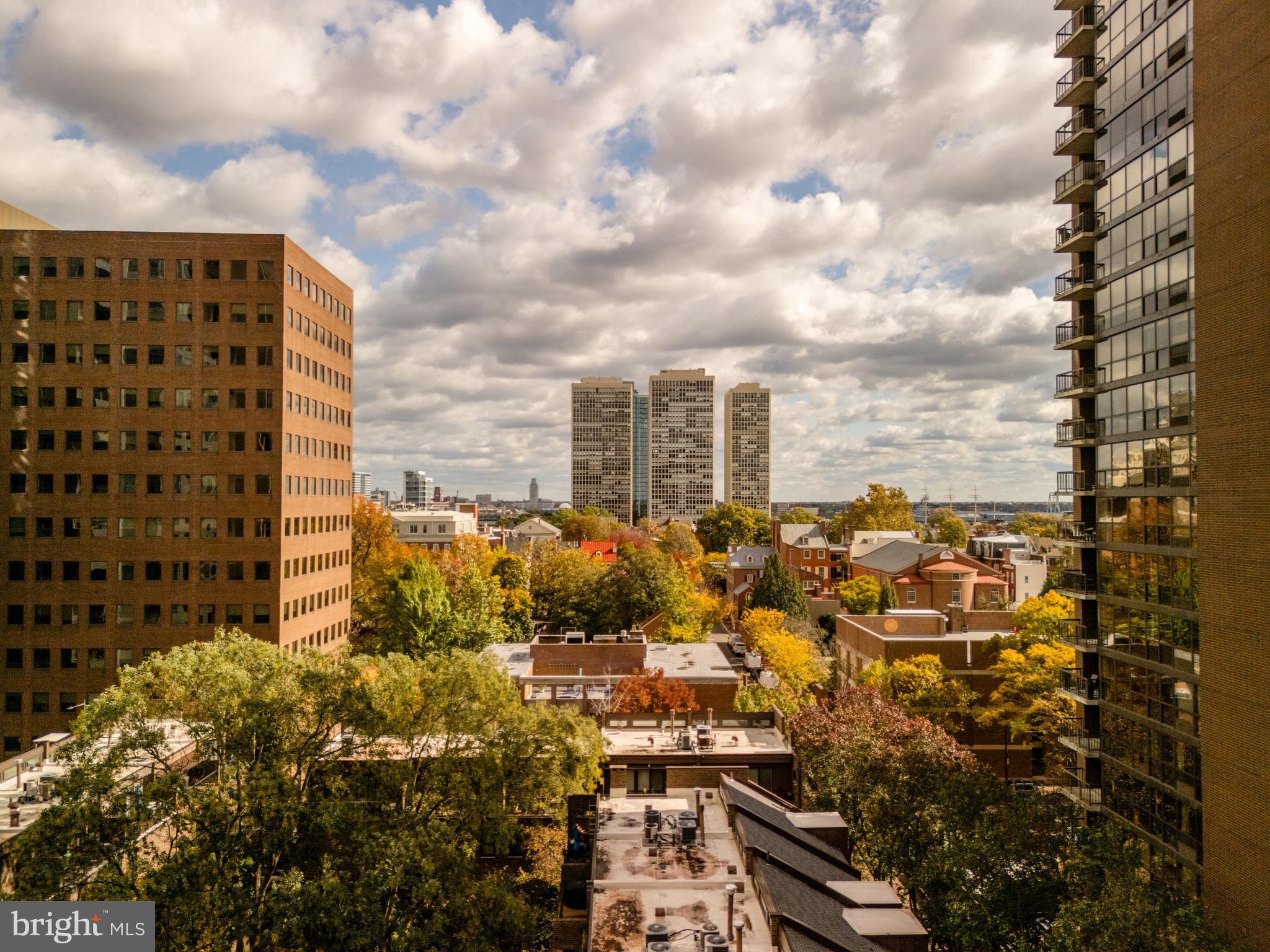 WASHINGTON SQ - Residential