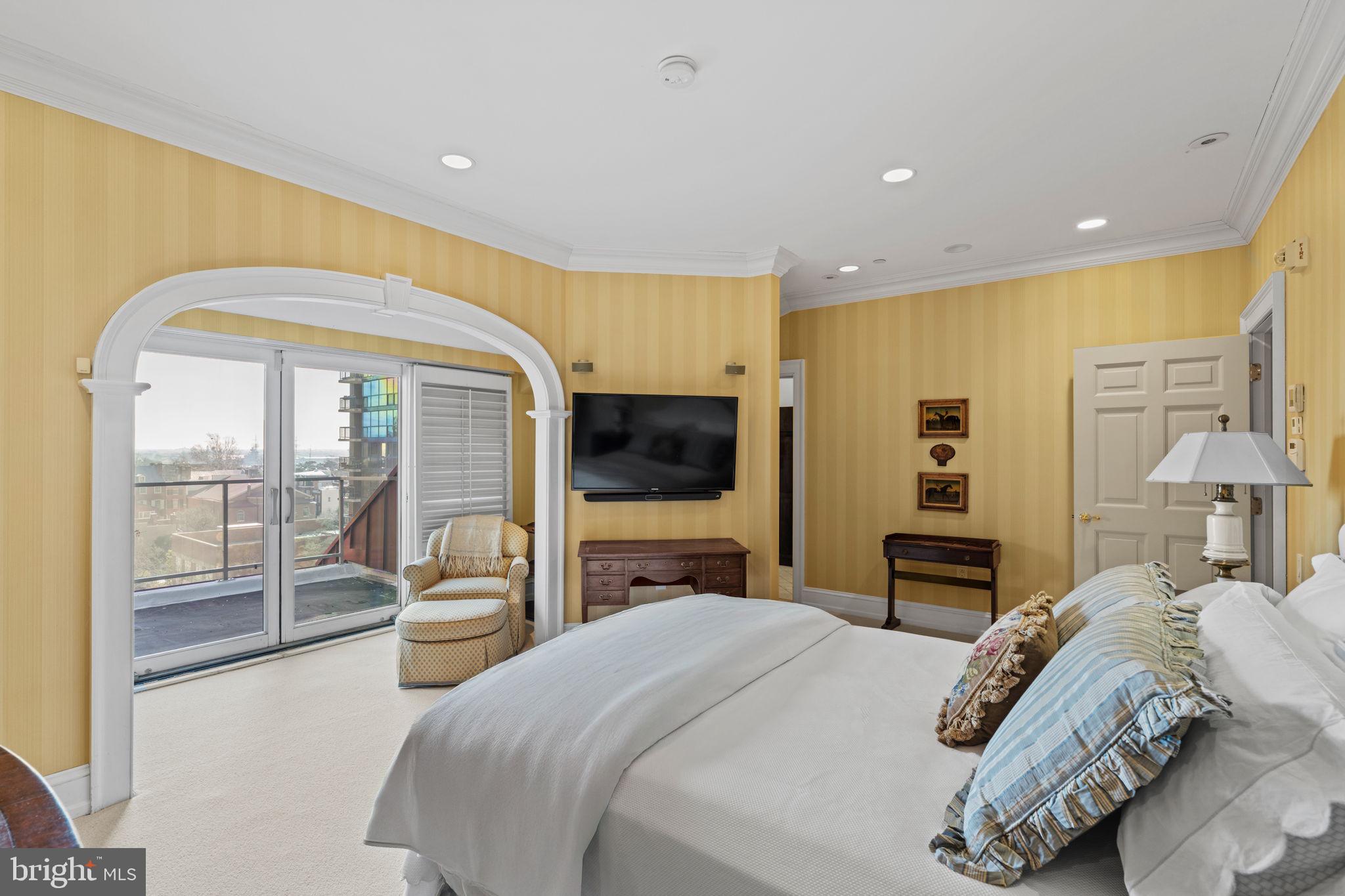 WASHINGTON SQ - Residential