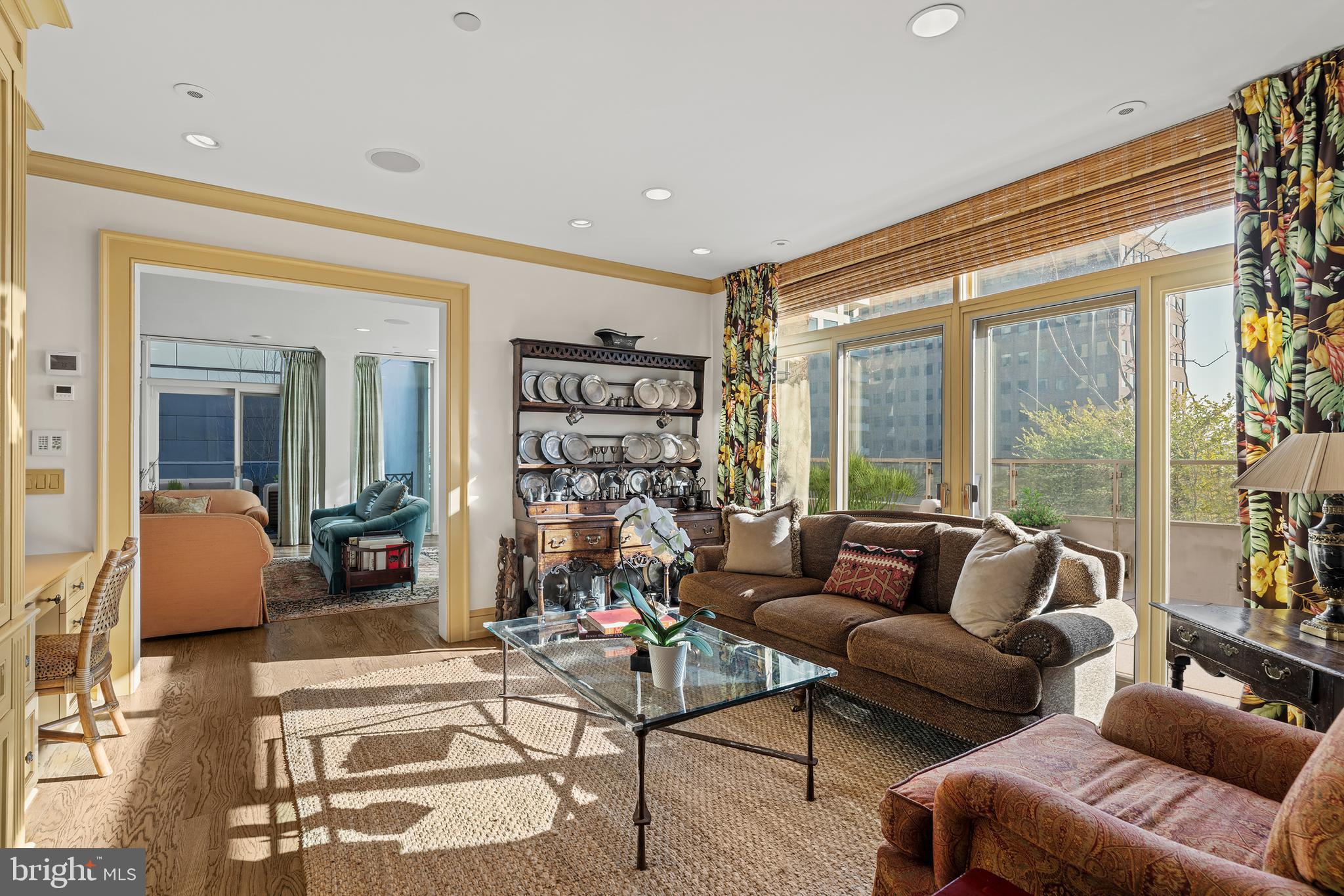 WASHINGTON SQ - Residential