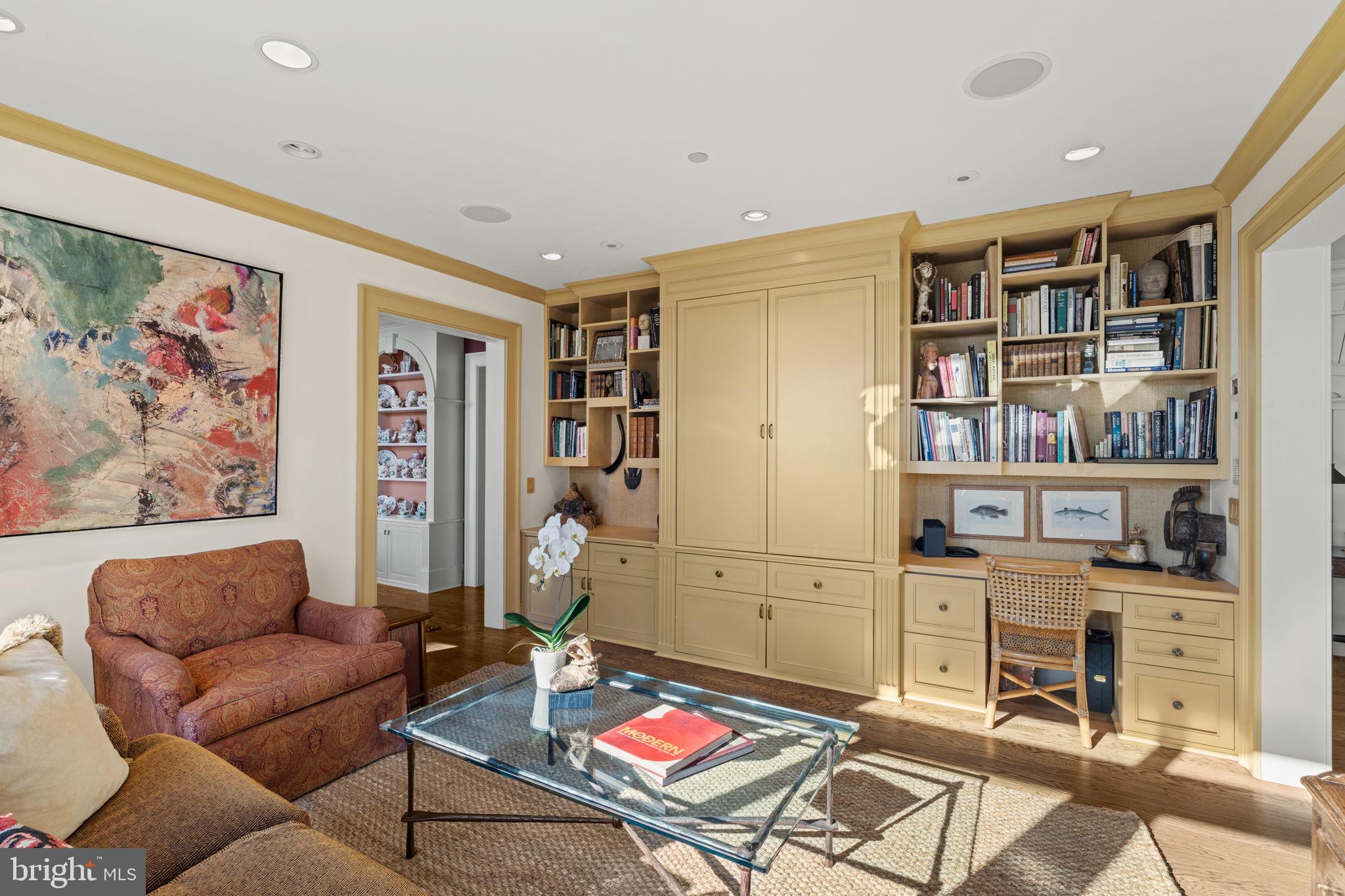 WASHINGTON SQ - Residential