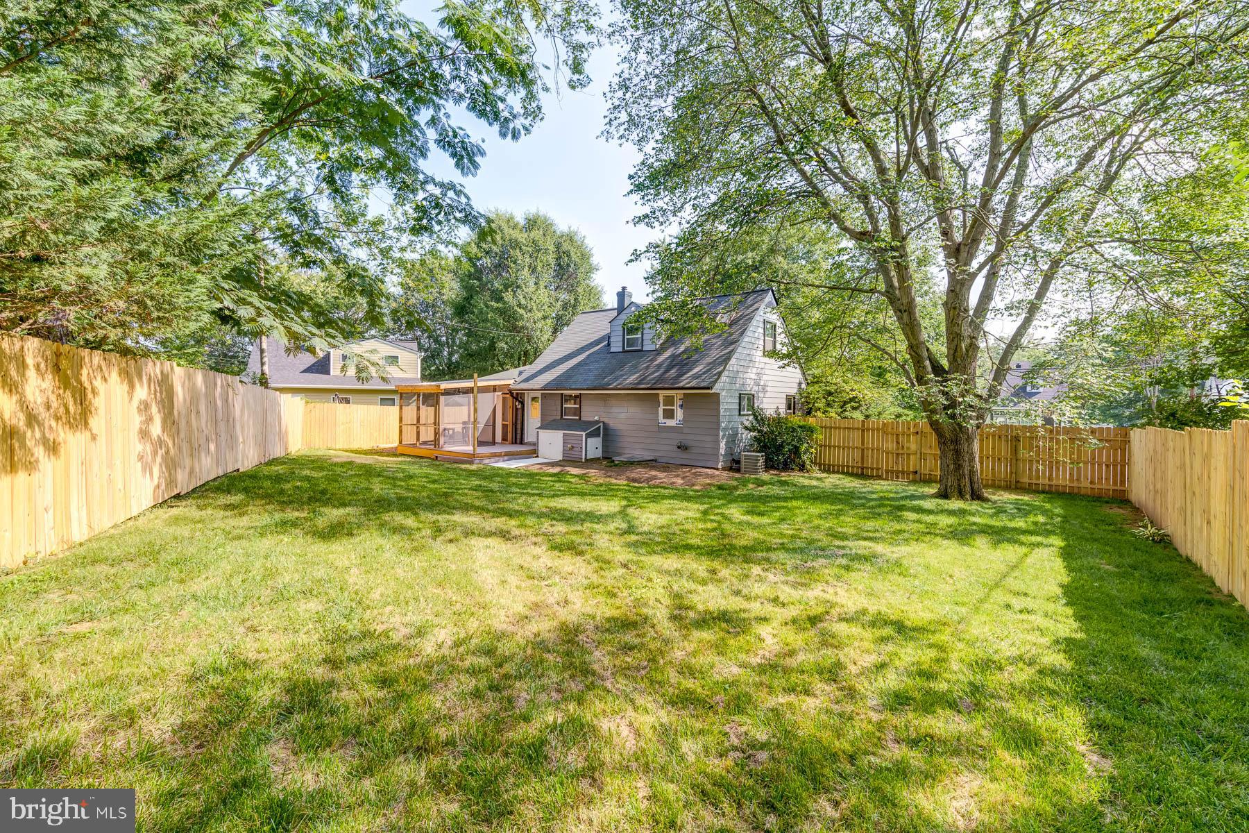 BUCKNELL MANOR - Residential