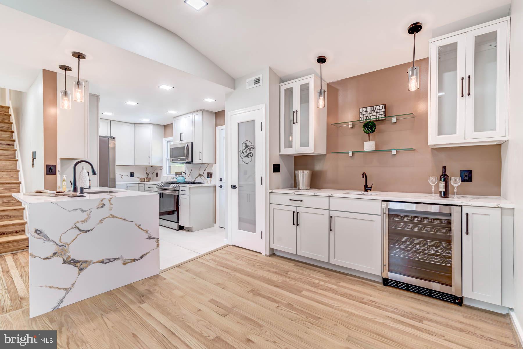 BUCKNELL MANOR - Residential